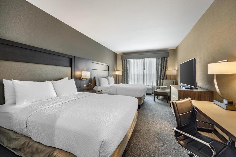 Queen Room with Two Queen Beds interior